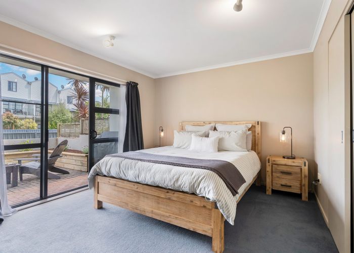  at 8/5 Carolina Place, Albany, North Shore City, Auckland