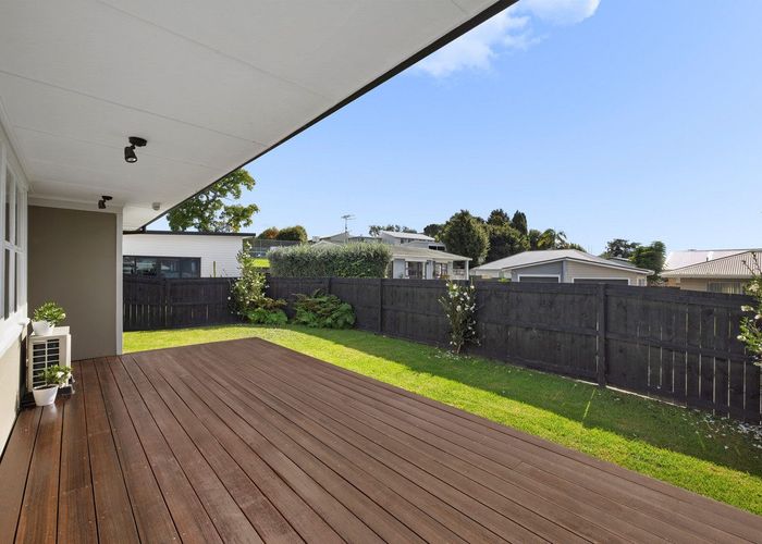  at 8a Queen Road, Bellevue, Tauranga, Bay Of Plenty