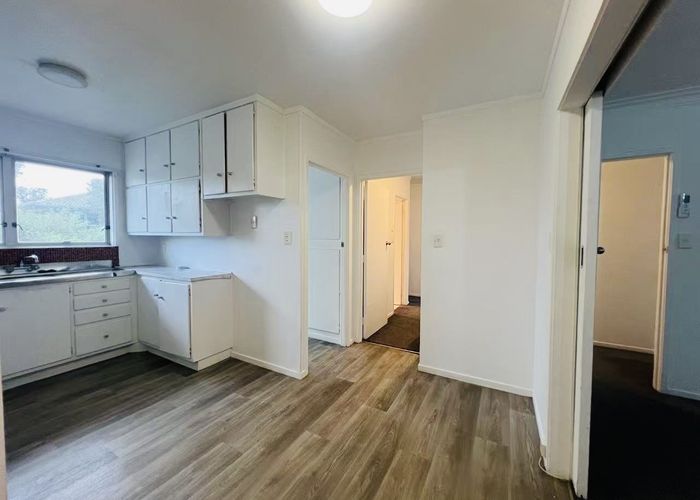 at 2/23 Burns Avenue, Takapuna, North Shore City, Auckland
