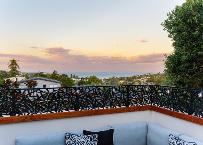  at 26 Arran Road, Browns Bay, North Shore City, Auckland
