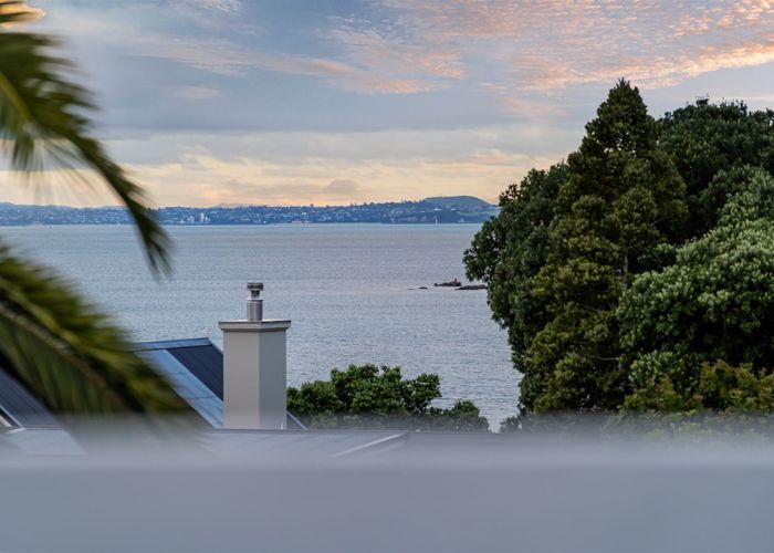  at 31 Rewi Street, Torbay, Auckland