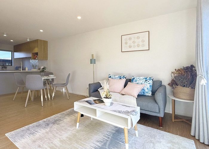  at 5/17 Rewarewa Road, Te Atatu Peninsula, Waitakere City, Auckland