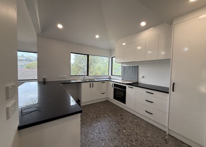  at 70A Carlisle Road, Browns Bay, North Shore City, Auckland