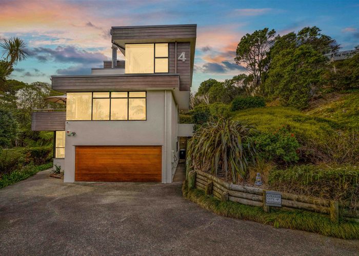  at 4 Rebecca Rise, Hillsborough, Auckland