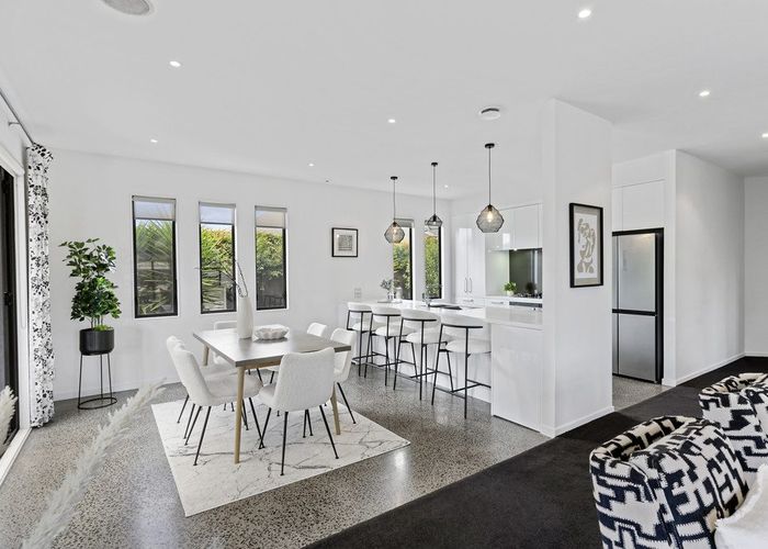  at 29 Te Wharau Drive, Greenhithe, Auckland