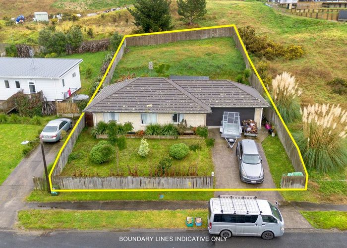  at 32 Heather Green Avenue, Meremere