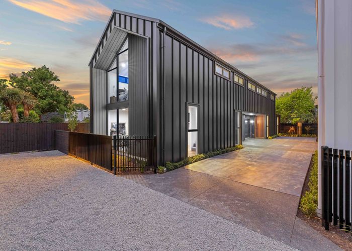  at 2/60 Innes Road, Merivale, Christchurch City, Canterbury