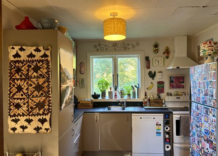  at 48 Pinehaven Road, Pinehaven, Upper Hutt, Wellington