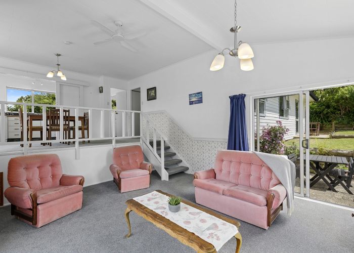  at 221 Major Drive, Kelson, Lower Hutt, Wellington