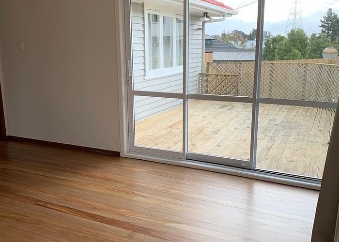  at 32A Toru Street, Te Atatu Peninsula, Waitakere City, Auckland