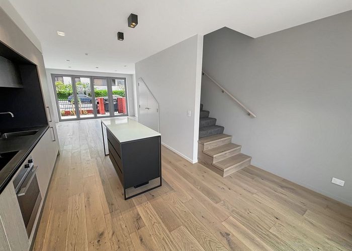  at 11/360 Montreal Street, Christchurch Central, Christchurch