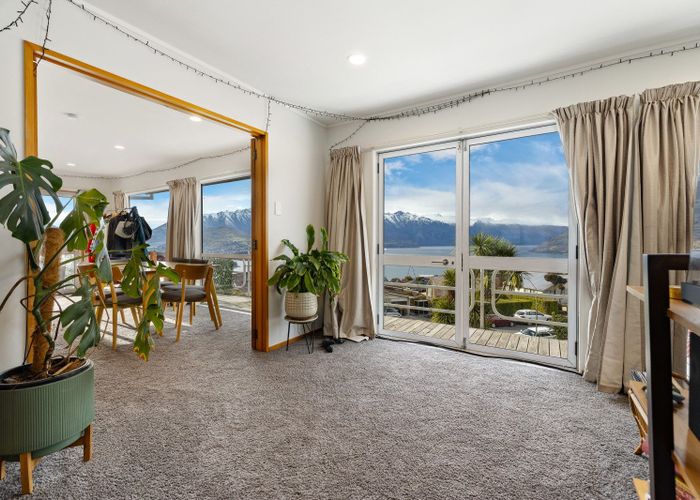  at 32 Avalon Crescent, Fernhill, Queenstown-Lakes, Otago