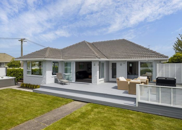  at 35 Chedworth Avenue, Bishopdale, Christchurch City, Canterbury