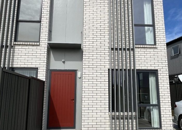  at 11 Koreke Close, Kenepuru, Porirua, Wellington