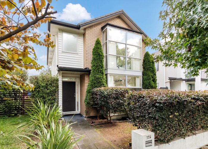  at 174 Porchester Road, Takanini, Auckland