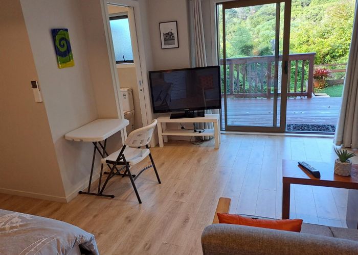  at 9 Homewood Place, Chatswood, North Shore City, Auckland