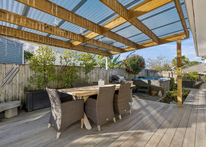  at 12 Bledisloe St, Cockle Bay, Manukau