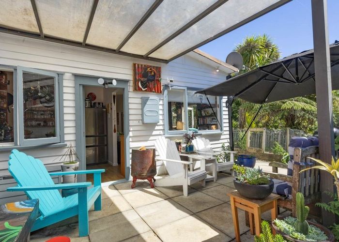  at 621 Huia Road, Parau, Auckland