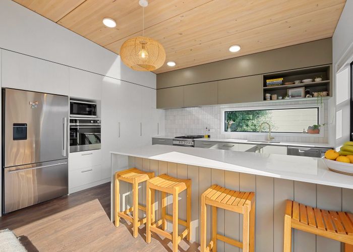  at 318 Mangorei Road, Merrilands, New Plymouth
