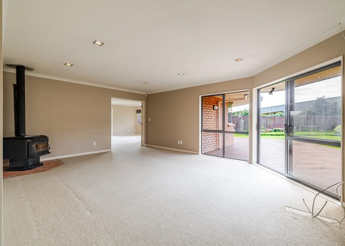 at 66 Royal Oak Drive, Kelvin Grove, Palmerston North