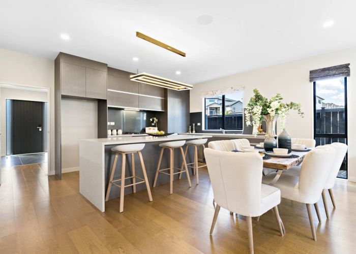  at 10 Agnew Place, Albany, Auckland