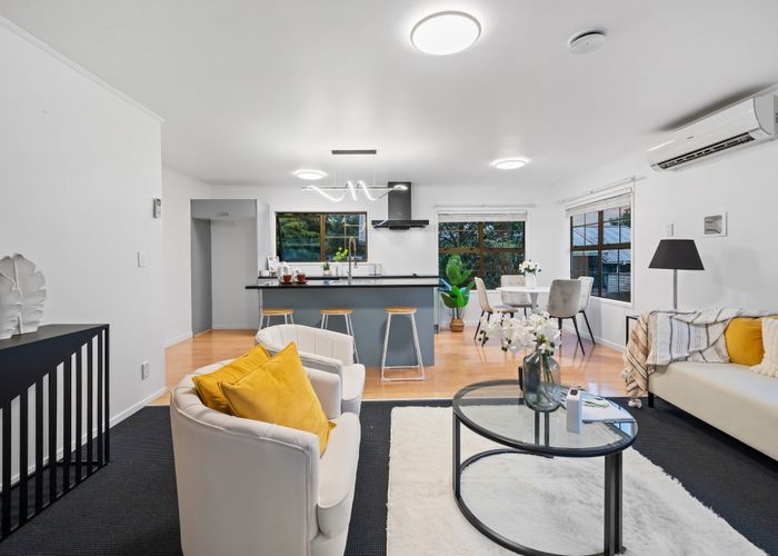  at 17 Palmetto Place, Goodwood Heights, Manukau City, Auckland