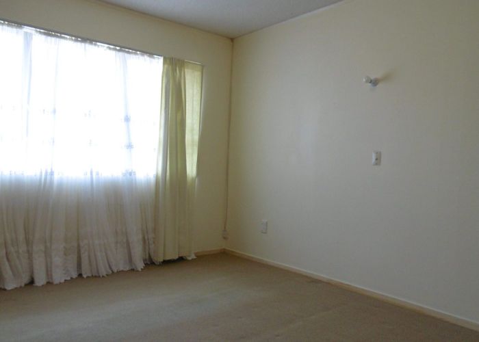  at 12A Malloy Place, Eastern Beach, Manukau City, Auckland