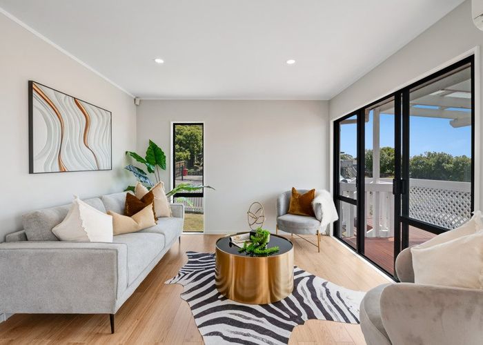  at 1/12 Jumento Place, Unsworth Heights, Auckland