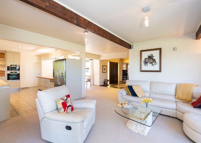  at 20 Cambridge Terrace, Taradale, Napier