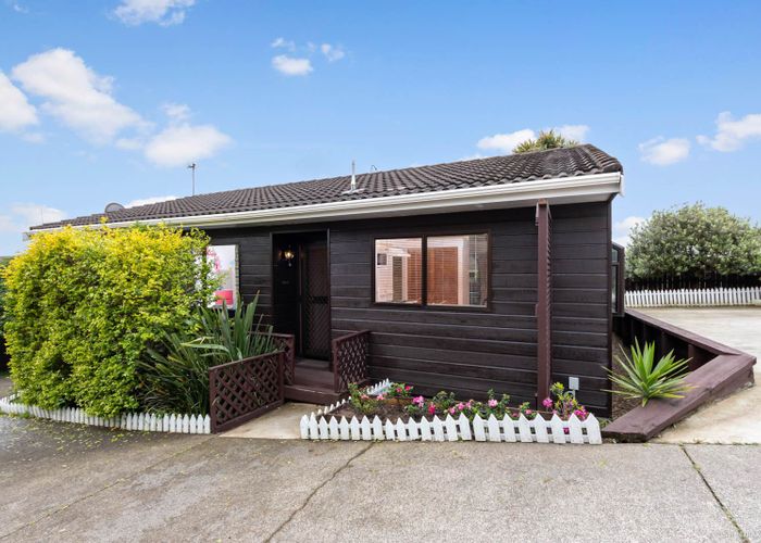  at 1/153 Whitford Road, Somerville, Auckland