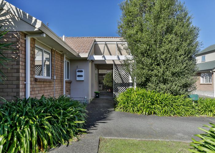  at 11 Central Park Drive, Te Atatu South, Waitakere City, Auckland