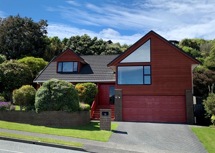  at 99 Woodman Drive, Tawa, Wellington