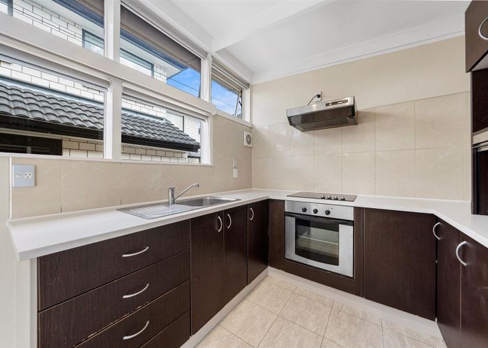  at 2/127 Seabrook Avenue, New Lynn, Waitakere City, Auckland