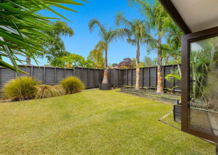  at 27 Dianne-Louise Drive, Half Moon Bay, Manukau City, Auckland