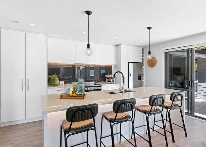  at 6 Lambert Way, Paraparaumu