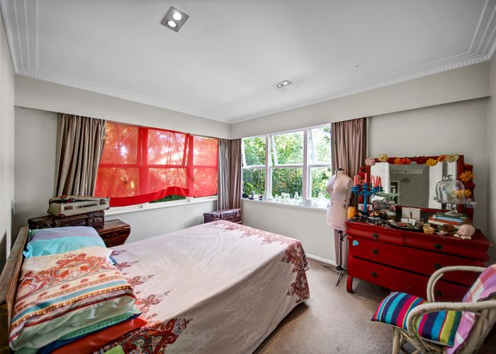  at 14 Graeme Avenue, Mangere East, Auckland
