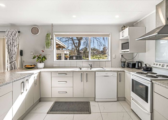  at 15 Downes Avenue, Springvale, Whanganui, Manawatu / Whanganui