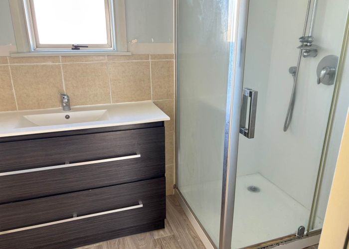  at 3 Clare Place, Mount Wellington, Auckland City, Auckland