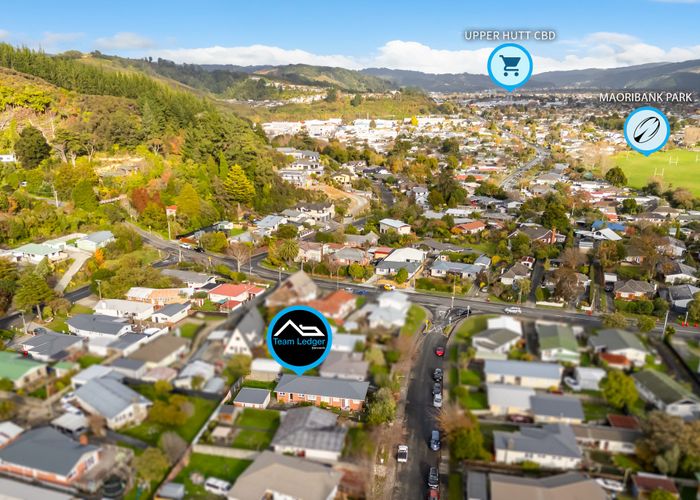  at 2/8 Oregon Drive, Maoribank, Upper Hutt, Wellington