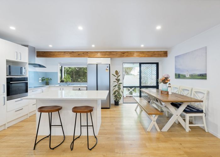  at 50 Rhinevale Close, Henderson, Waitakere City, Auckland