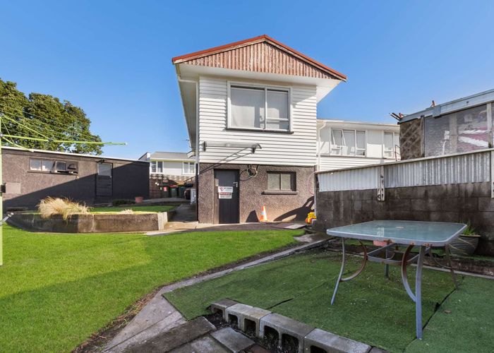  at 18 Endeavour Street, Marfell, New Plymouth