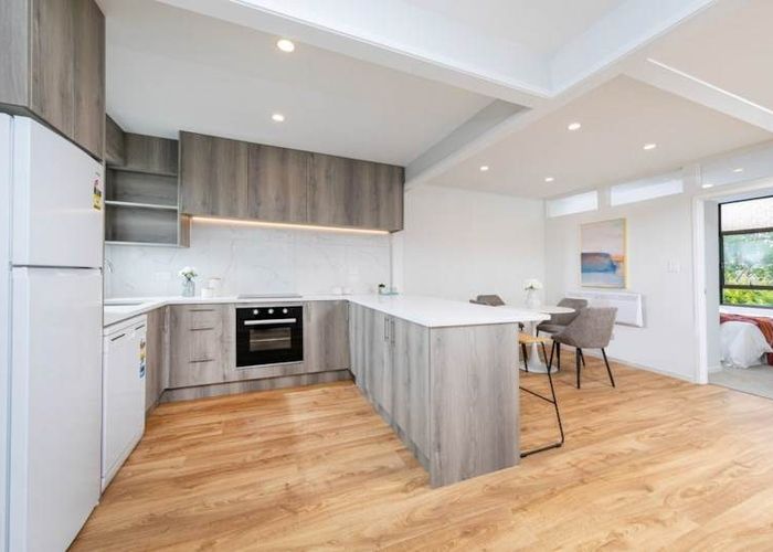  at 3/28 Evelyn Place, Hillcrest, North Shore City, Auckland