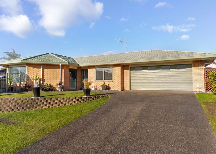  at 34 Elderton Avenue, Pyes Pa, Tauranga