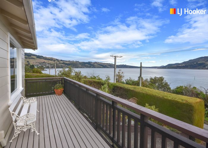 at 6 Hinkley Terrace, Company Bay, Dunedin