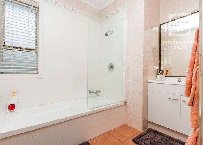  at 87 Mountbatten Avenue, Hillcrest, North Shore City, Auckland