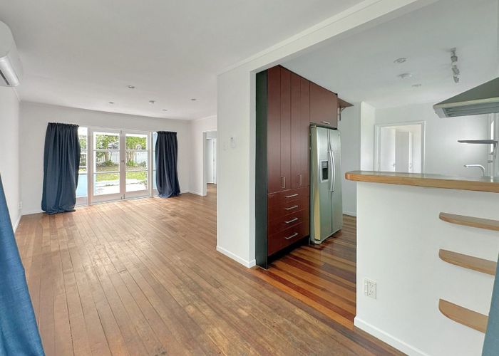  at 21 Drome View Place, Beach Haven, North Shore City, Auckland