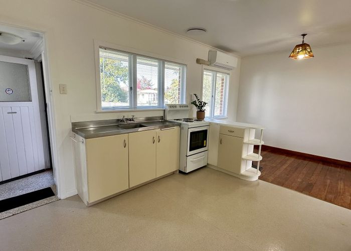  at 2/1096 New North Rd, Mount Albert, Auckland City, Auckland