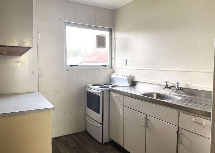  at 8/81 Lake Road, Frankton, Hamilton, Waikato