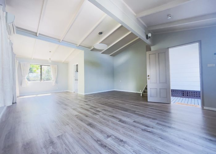  at 30 Mannering Place, Hillcrest, North Shore City, Auckland