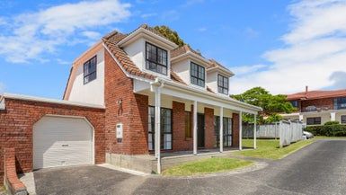 at 1/63 Manhattan Heights, Glendene, Auckland
